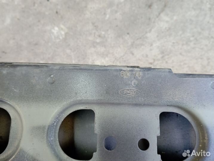 Усилитель переднего бампера ford focus 3