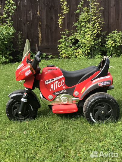 Детский мотоцикл (трицикл) Peg Perego Alice