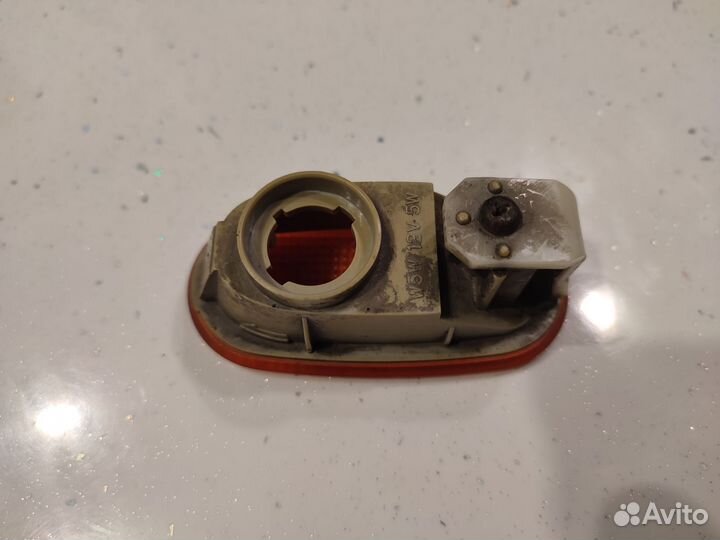 Поворотник mitsubishi pajero 98г, 1132-215