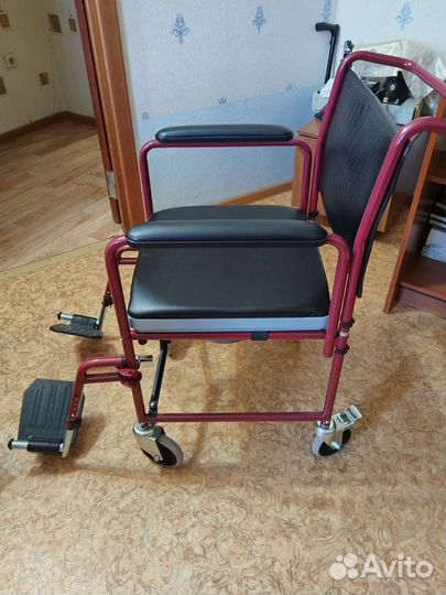 Кресло складное санитарное, на колёсах