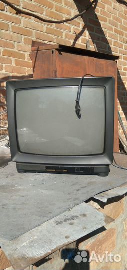 Телевизор samsung