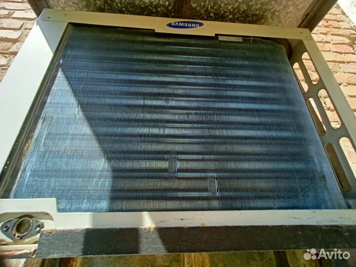 Оконный кондиционер Samsung 12 на 36 кв.м