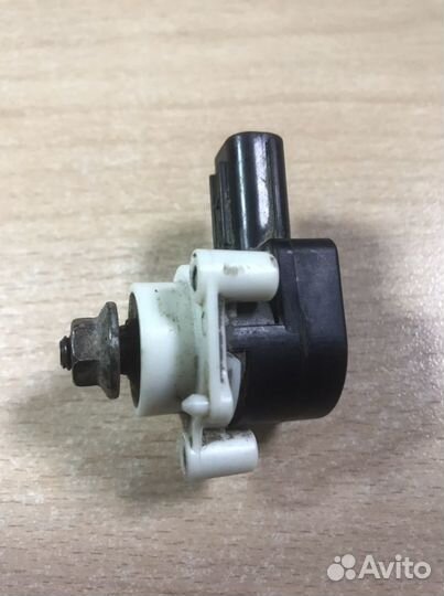 Датчик положения кузова тойота ленд крузер 200