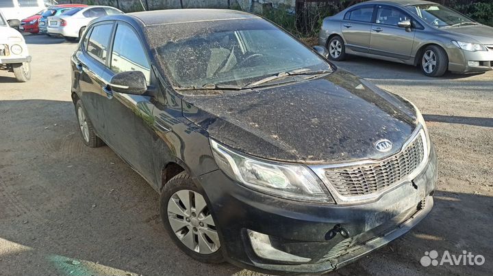 Планка стекла двери задней правой Kia Rio 3 832414