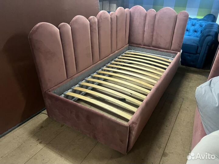 Кровать детская в наличии новая