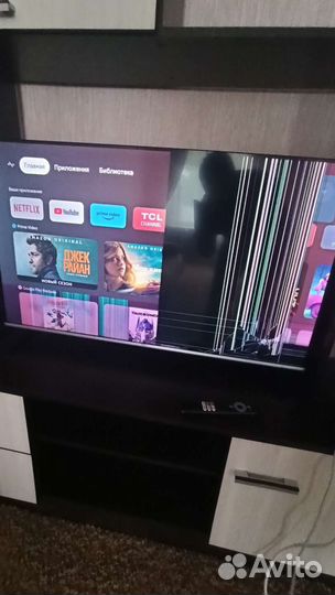 Телевизор TCL под ремонт или на запчасти
