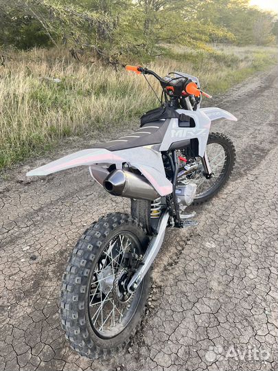 Продам эндуро 300