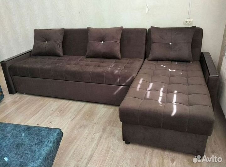 Диван угловой в наличии