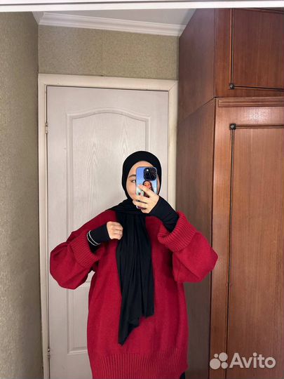 Свитер женский