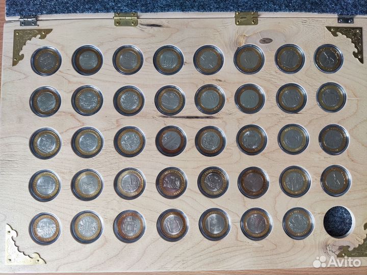 Монеты юбилейные 10рублей UNC Биметалл