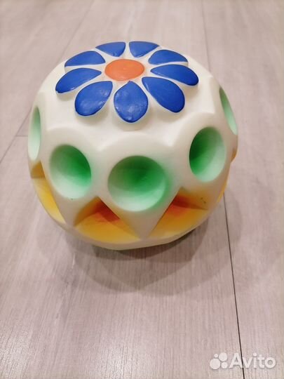 Резиновые мячики для малышей