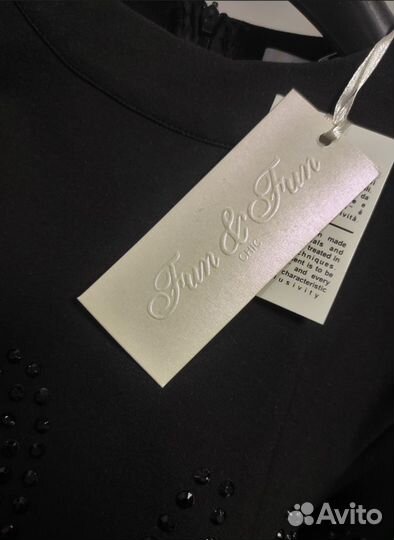 Новый топ со стразами Fun&Fun оригинал плотный