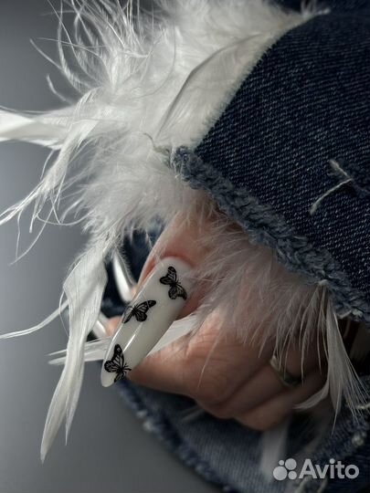 Маникюр в салоне