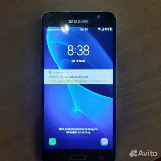 Телефон Samsung j 5 2016