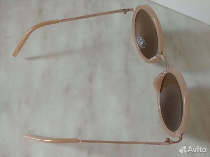 Очки солнцезащитные