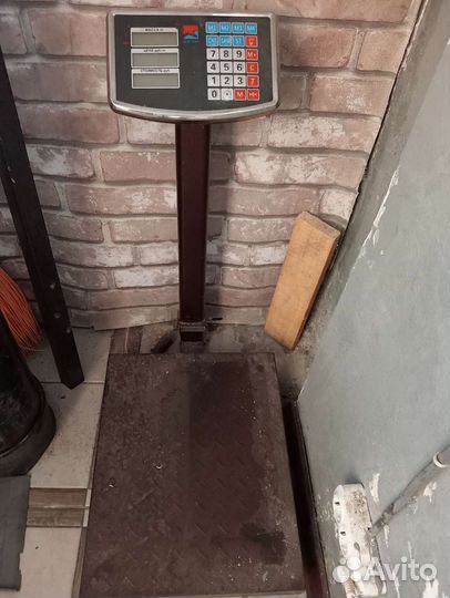 Весы торговые электронные