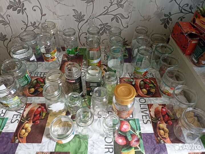 Банки стеклянные разных объемов