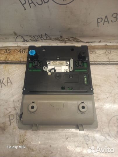 Плафон салона Lexus LS460