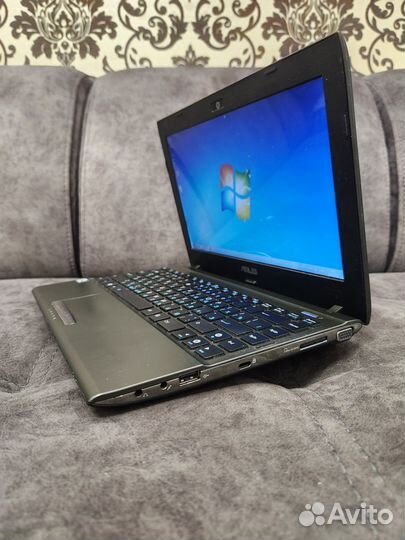 Компактный нетбук 4 ядра 2 гига 320гб для учебы