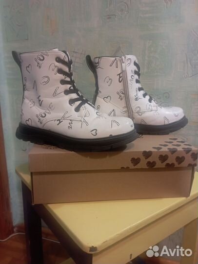 Ботинки демисезонные для девочки 35