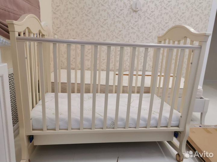 Кроватка детская