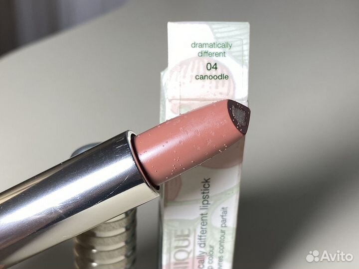 Помада бальзам Clinique 04 canoodle