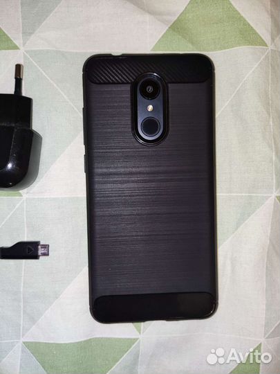 Xiaomi Redmi 5, 3/32 ГБ