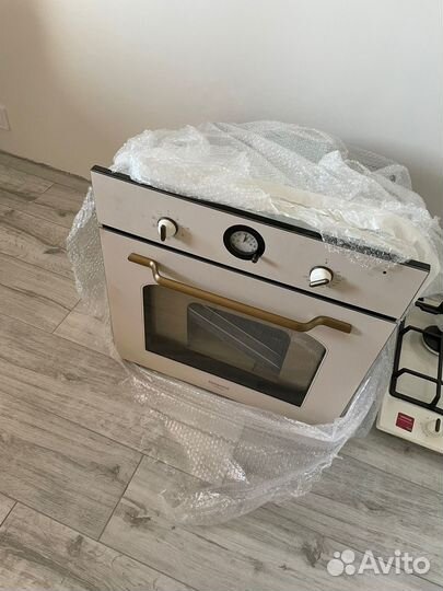 Духовой шкаф Hotpoint Ariston
