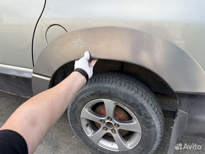 Ремкомплект задних крыльев Dodge Caravan комплект