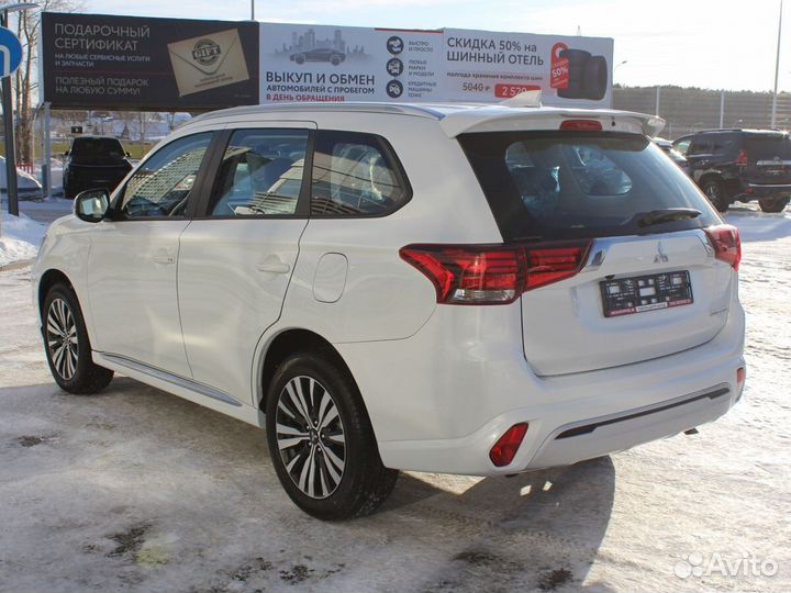 Mitsubishi Outlander 2.0 CVT, 2022, 36 км