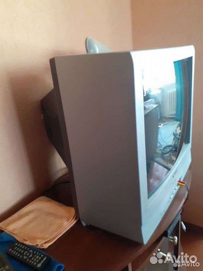 Телевизор бу sharp