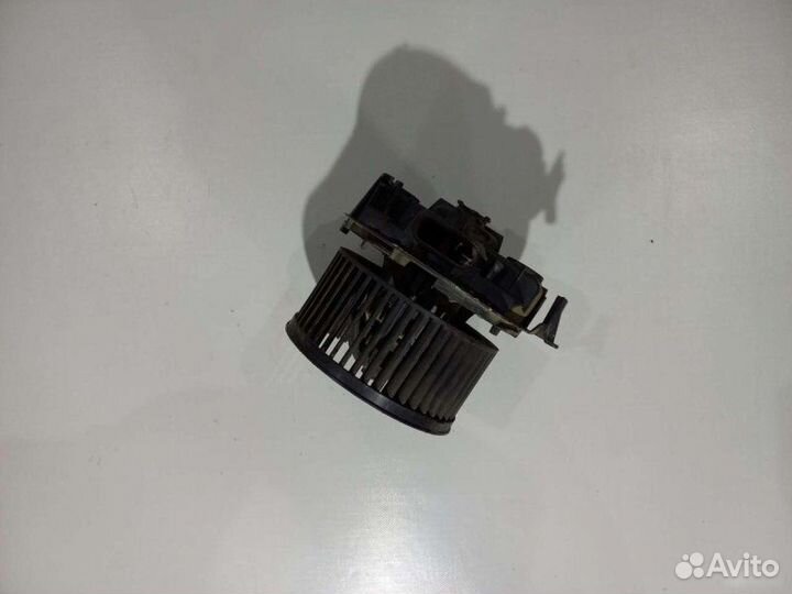 Моторчик печки Renault Megane седан K4MT 760 2005