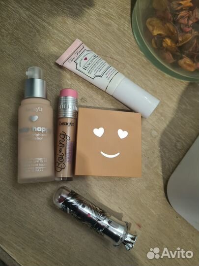 Лот косметики Benefit, Too Faced. Новый