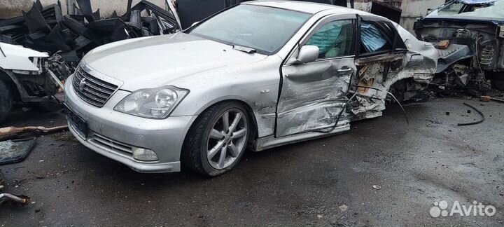 Тойота Краун по запчастям