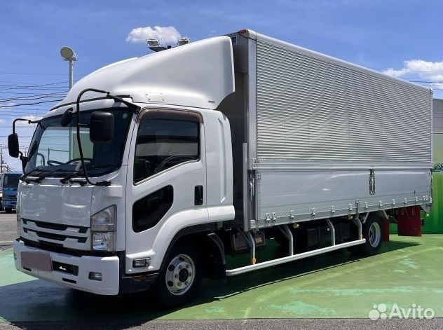 Промтоварный фургон Isuzu Forward (F-Series), 2015