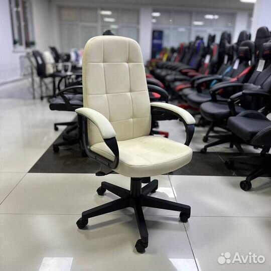 Офисное кресло С-002