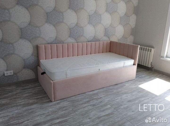 Детская кровать с мягкими бортиками