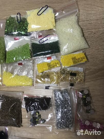 Бисер, пайетки, бусины и др. для рукодельниц