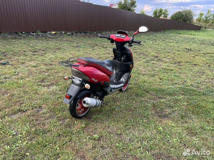 Скутер Stels Skif 50