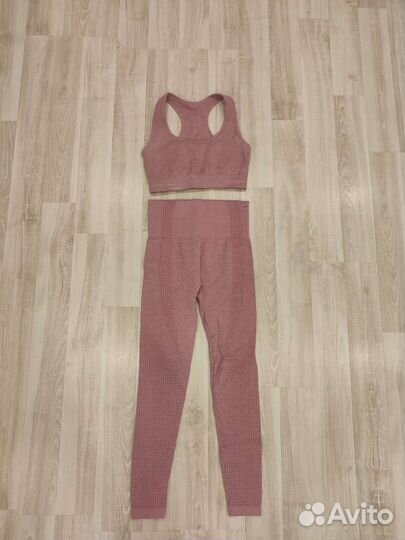 Костюм для йоги и фитнеса