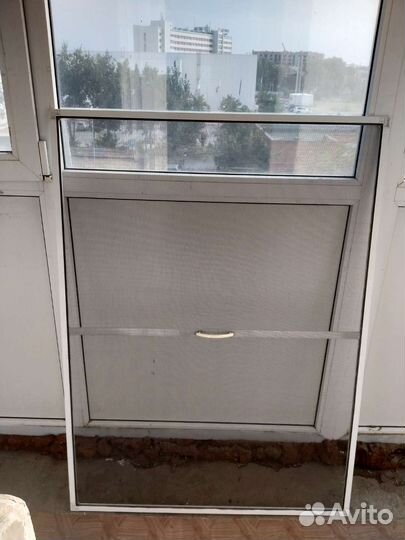 Металлическая сетка для окна б/у шир.93.5 выс.128