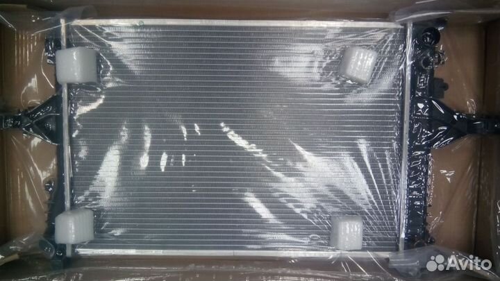 Радиатор Volvo S60,Volvo V70, Volvo XC70, VolvoS80