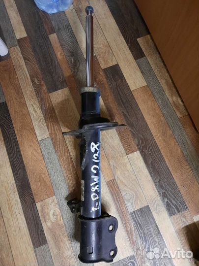 Mazda Tribute EP3W Стойка передняя правая