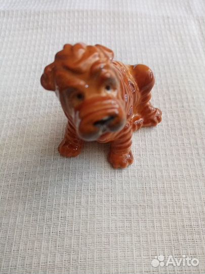 Собачка Шарпей. Фарфор. Статуэтка