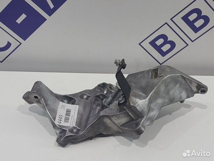 Кронштейн генератора Land Rover Range Rover Sport