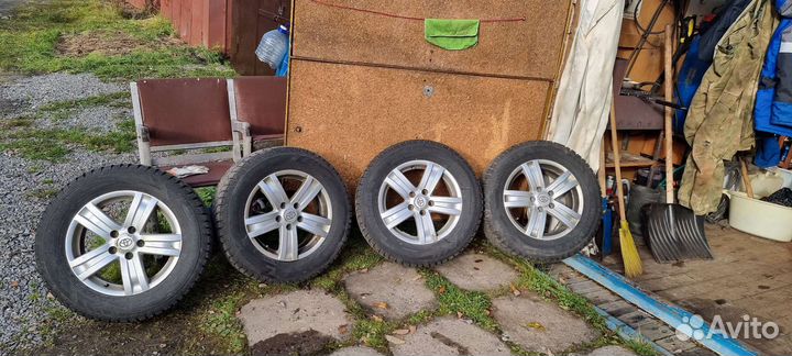Nordman Nordman 4 215/65 R16