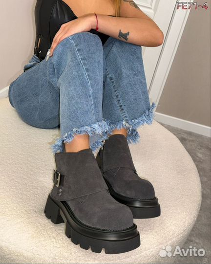 Ботинки женские от MIU MIU