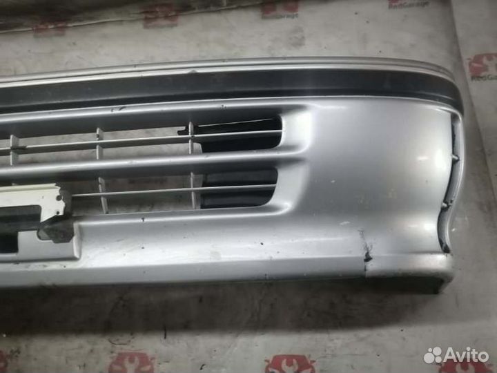 Бампер передний Toyota Hiace LH107G 3L 1990