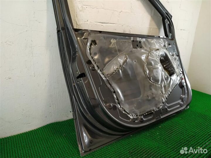 Дверь передняя левая Nissan Almera Tino 2005