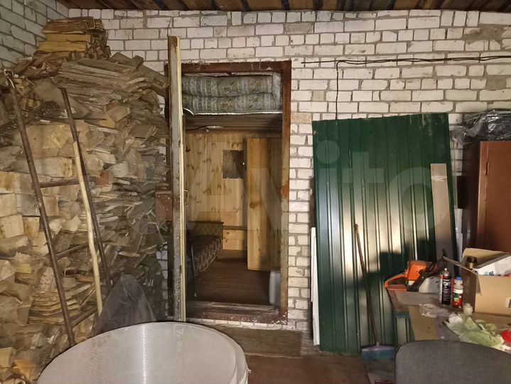 Гараж, > 30 м²